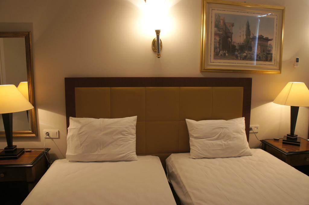 Academia Hotel Estambul Habitación foto