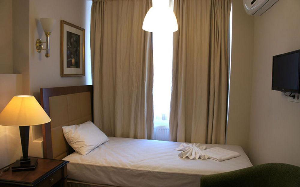 Academia Hotel Estambul Exterior foto